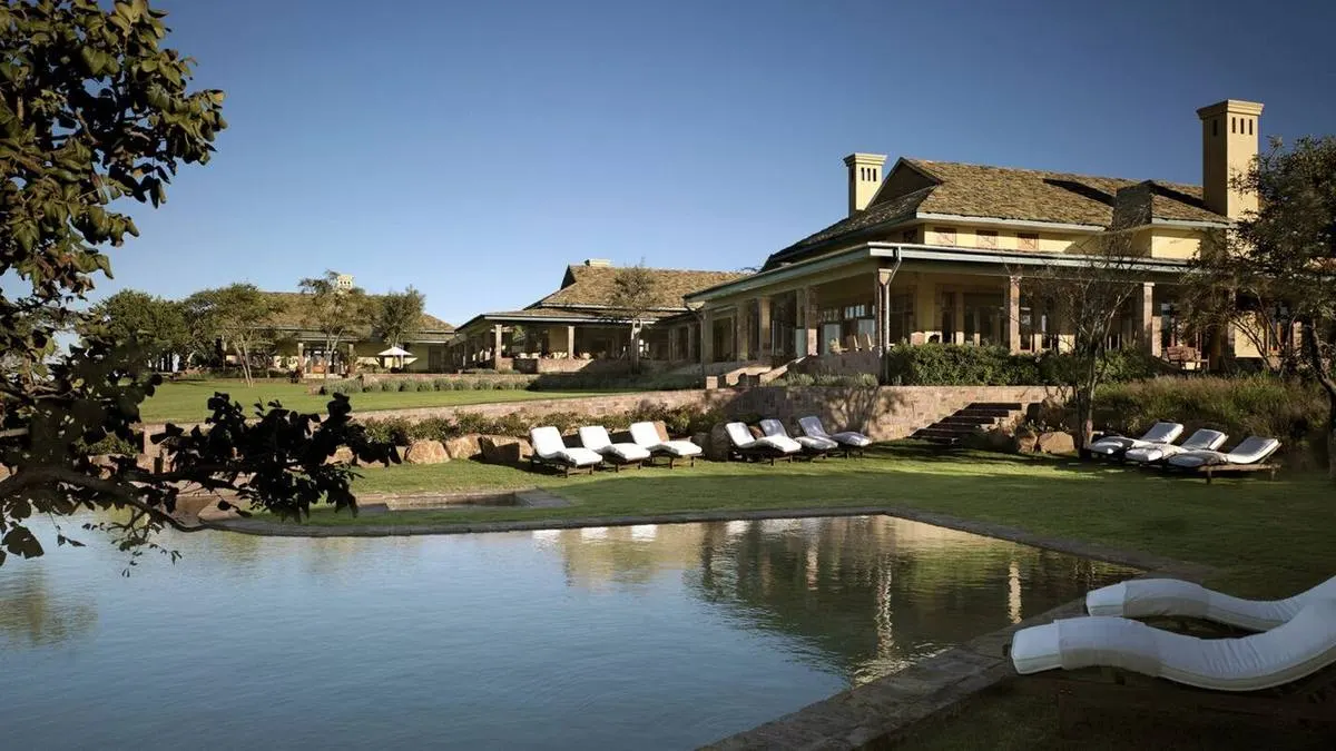 Luxury Serengeti Fly-In Safari