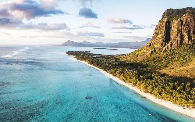 Mauritius Travel Guide 2026 — Best Beaches, Weather, Activities & Travel Tips